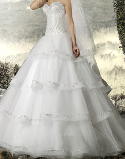 مجموعة أبولو لفساتين الزفاف "سكاي" الأناقة والرقي.